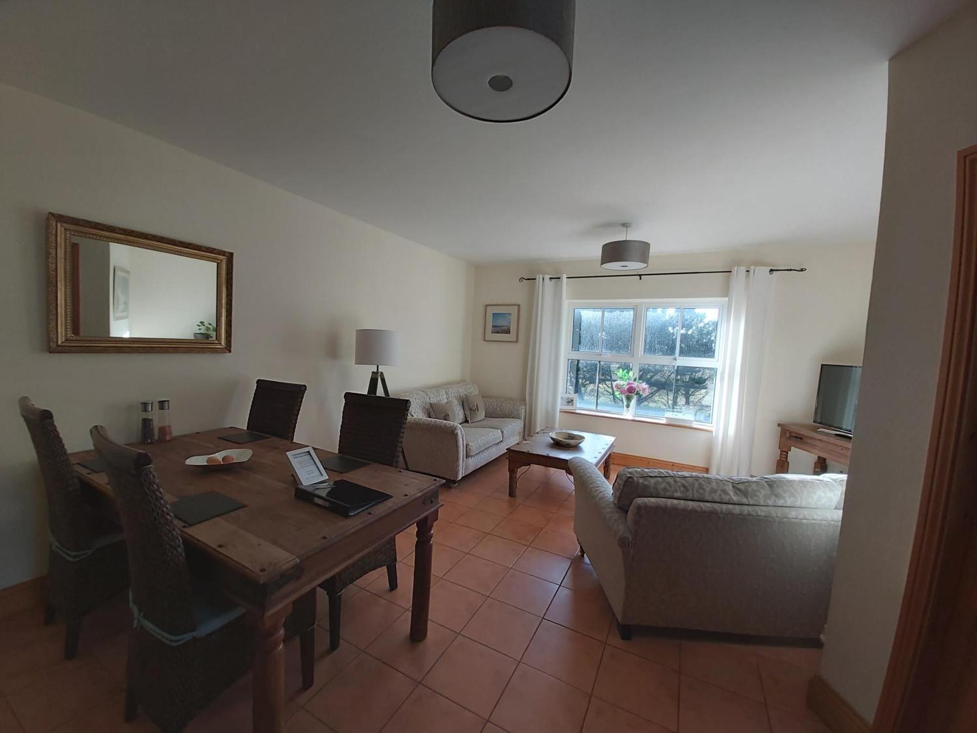 Shanakeever Farm - 2 Bedroom Apartment Clifden Room photo